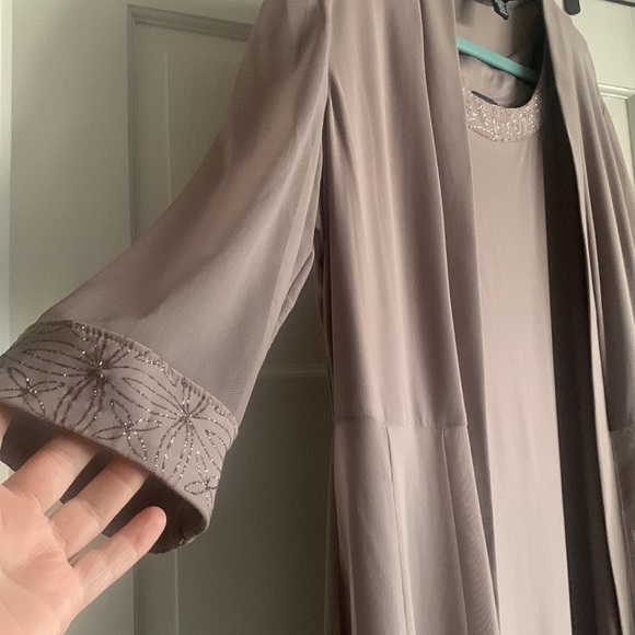 NWT R&M Richards Dress L Taupe - Picture 6 of 10